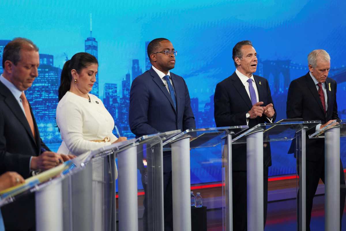 NYC Mayor's Race: Rivals rip into frontrunner Cuomo during first Democratic primary debate 3